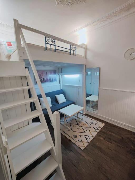 Studio Proche De La Tour Eiffel Apartment Paris Exterior photo